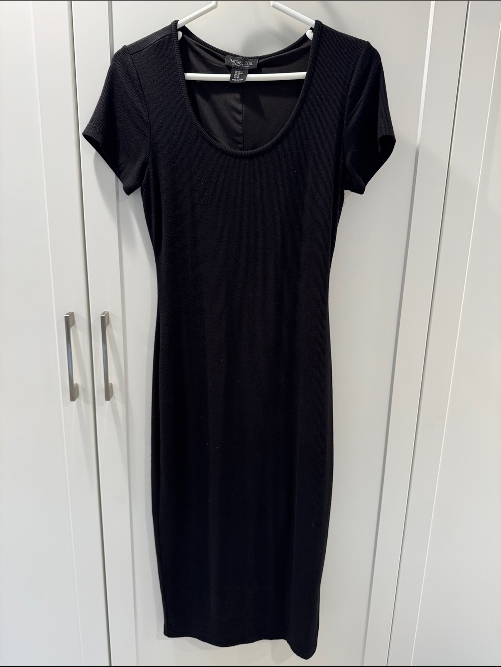 Rachel Zoe Black Scoop Neck Midi Dress